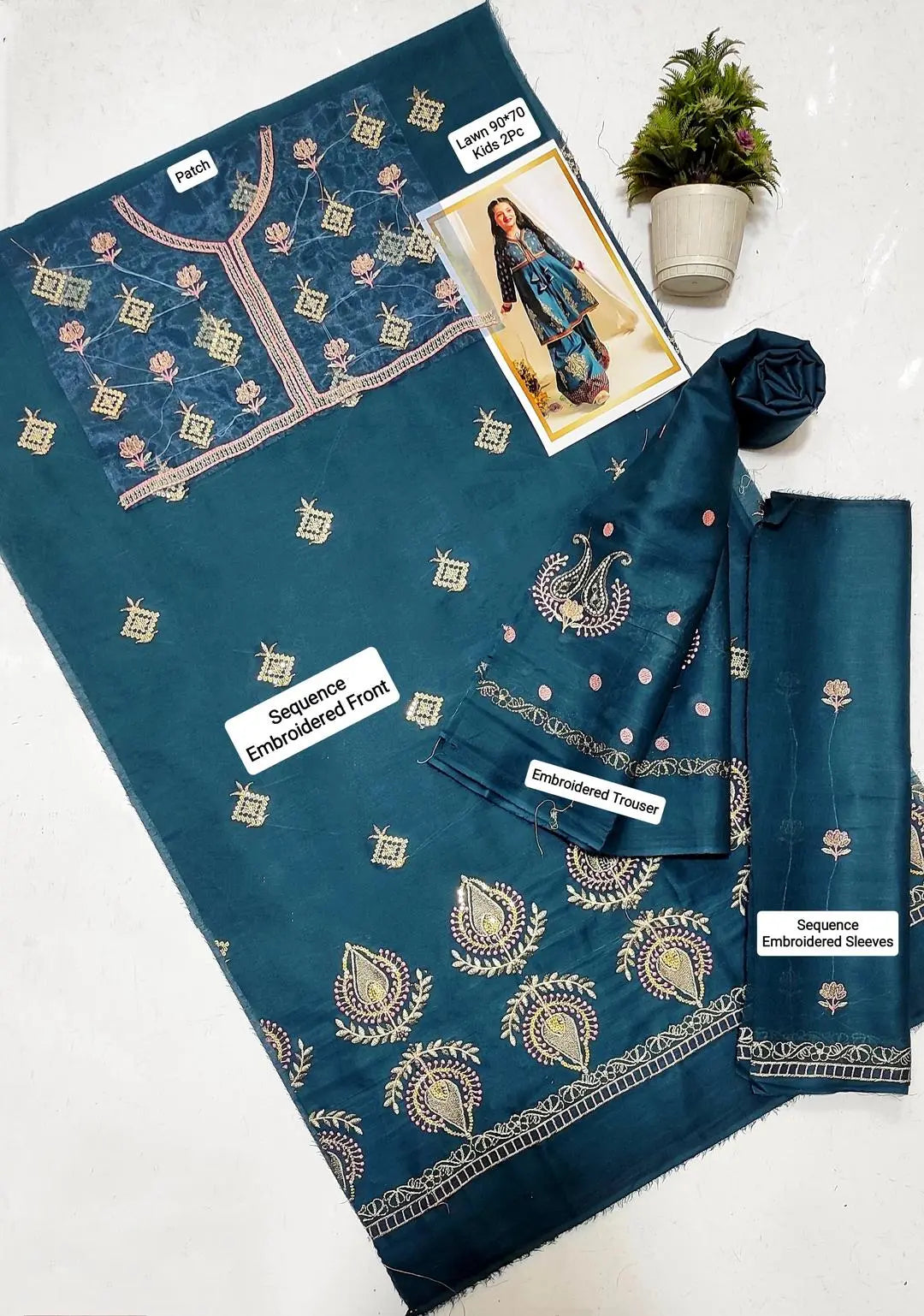 2 Pcs Girl's Lawn Embroidered Unstitched Suit Minni Bo