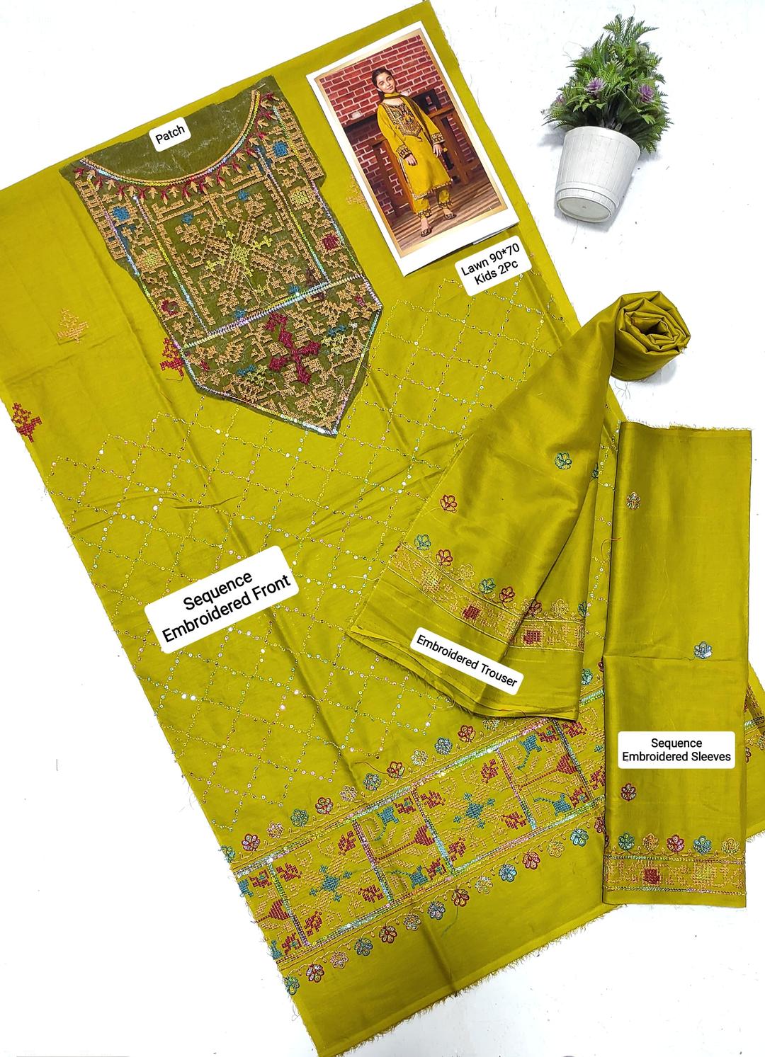 2 Pcs Girl's Lawn Embroidered Unstitched Suit Minni Bo