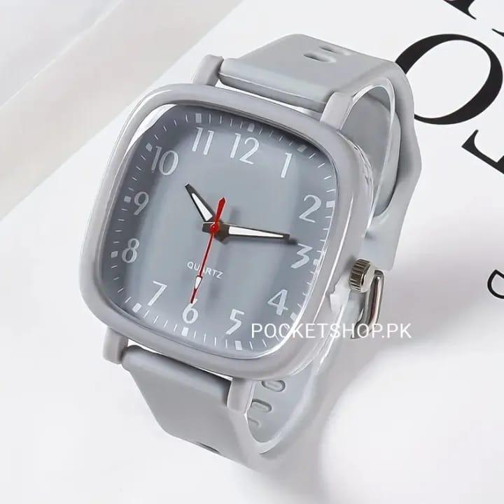 Women Movement: Quartz Water Resistant  1 Minni Bo